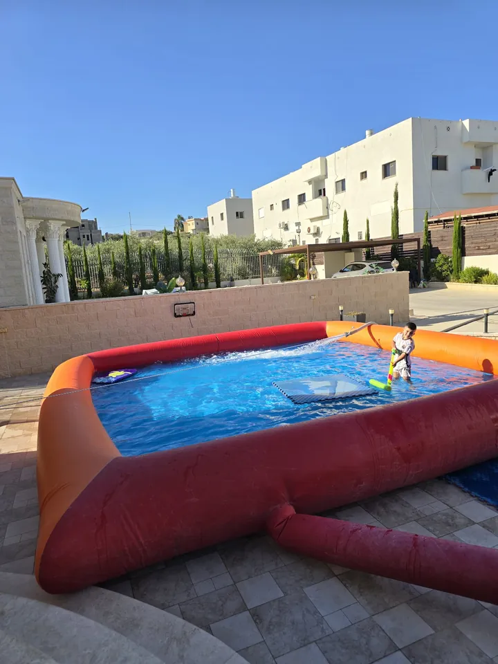 منتفخ البركة (6×6) 2